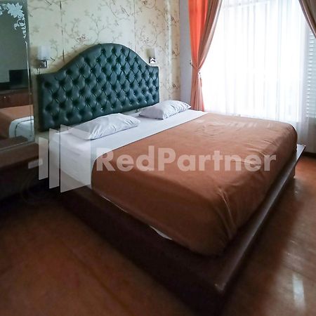 Nillo Hotel Kebumen Mitra Reddoorz Esterno foto