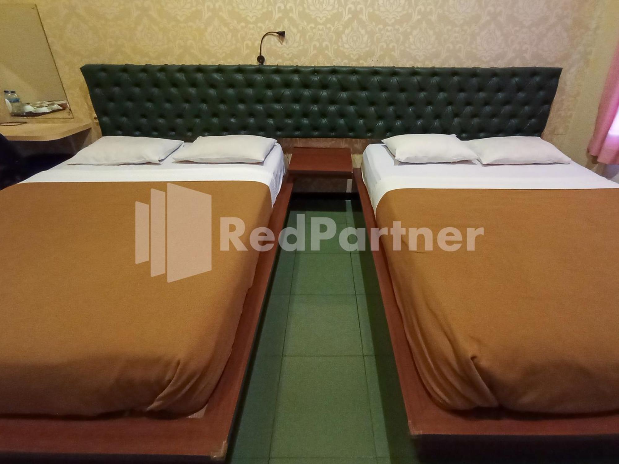 Nillo Hotel Kebumen Mitra Reddoorz Esterno foto