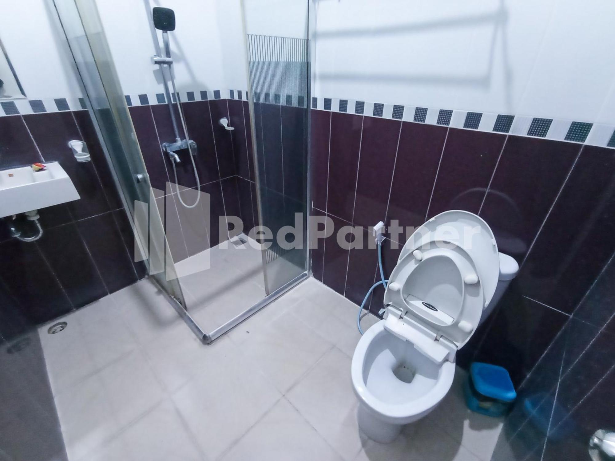 Nillo Hotel Kebumen Mitra Reddoorz Esterno foto