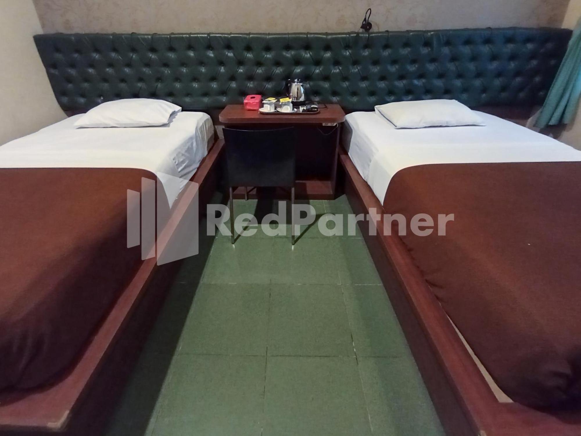 Nillo Hotel Kebumen Mitra Reddoorz Esterno foto