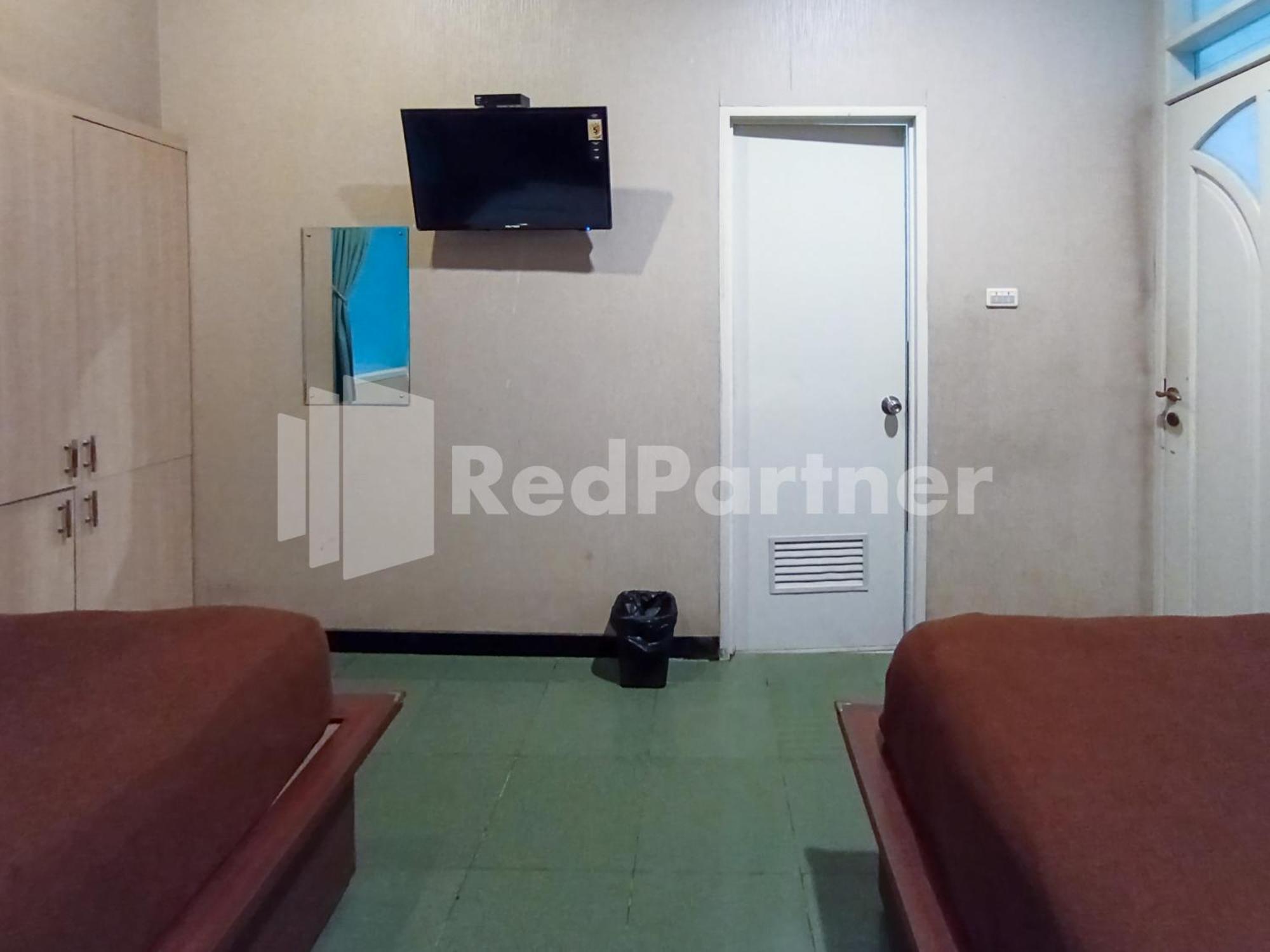 Nillo Hotel Kebumen Mitra Reddoorz Esterno foto