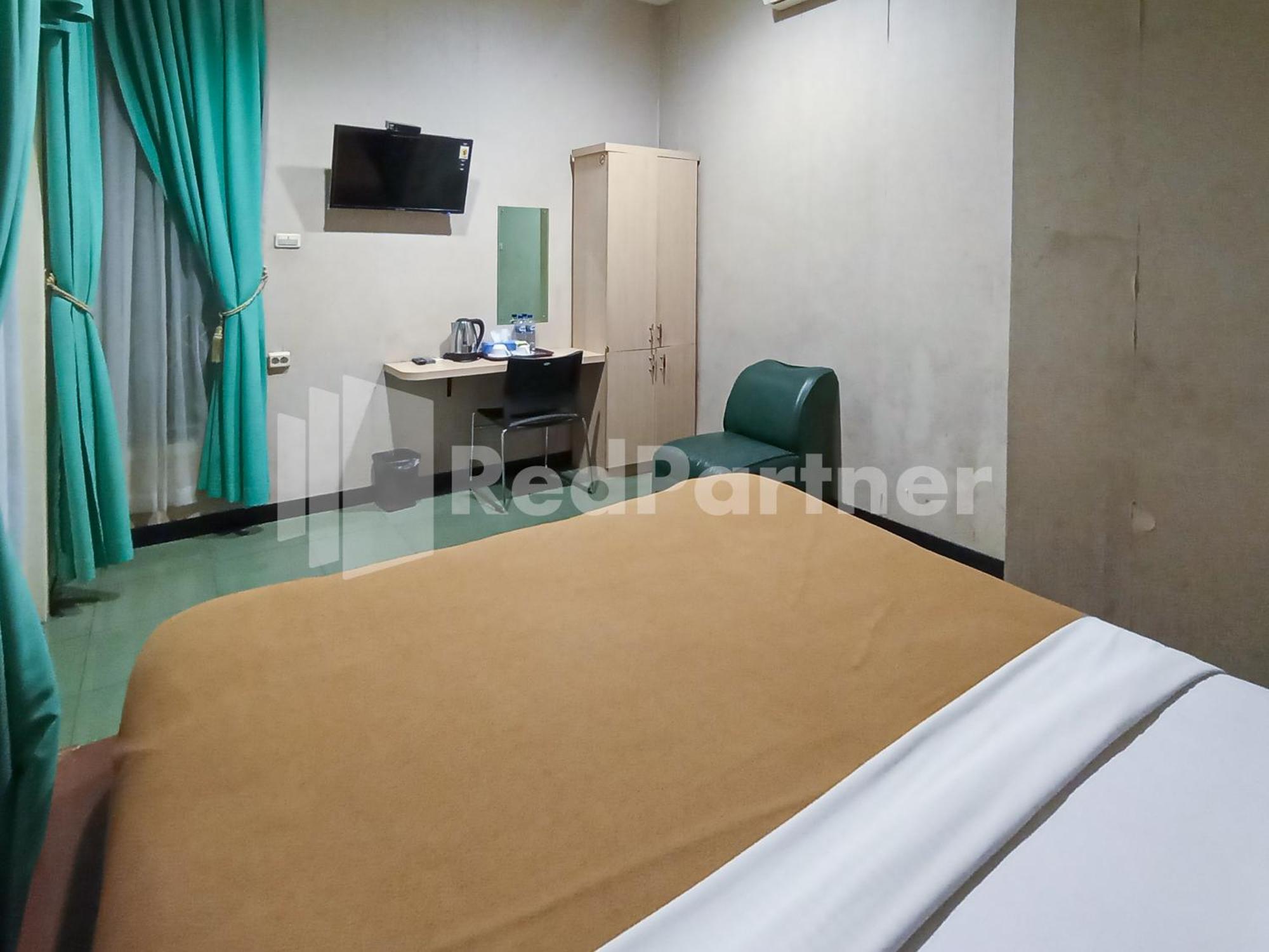 Nillo Hotel Kebumen Mitra Reddoorz Esterno foto