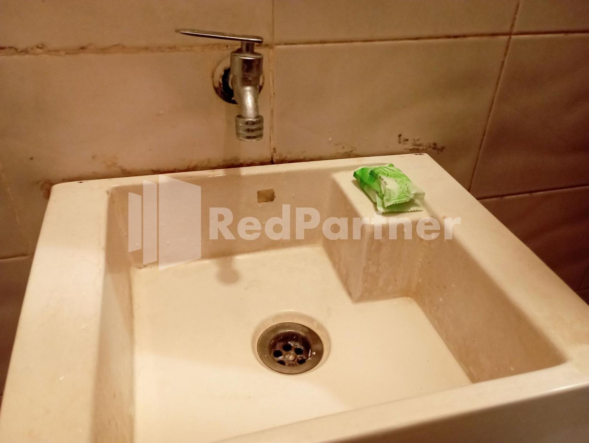 Nillo Hotel Kebumen Mitra Reddoorz Esterno foto