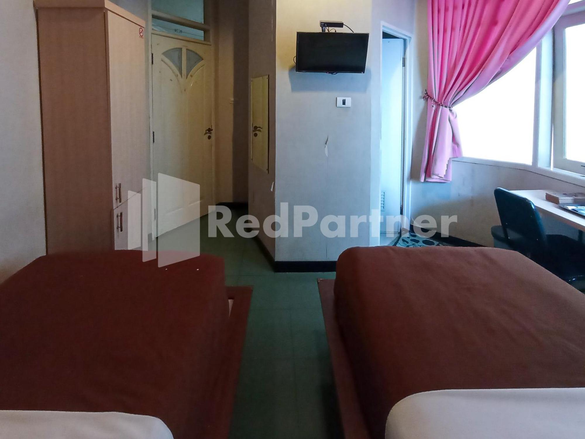 Nillo Hotel Kebumen Mitra Reddoorz Esterno foto