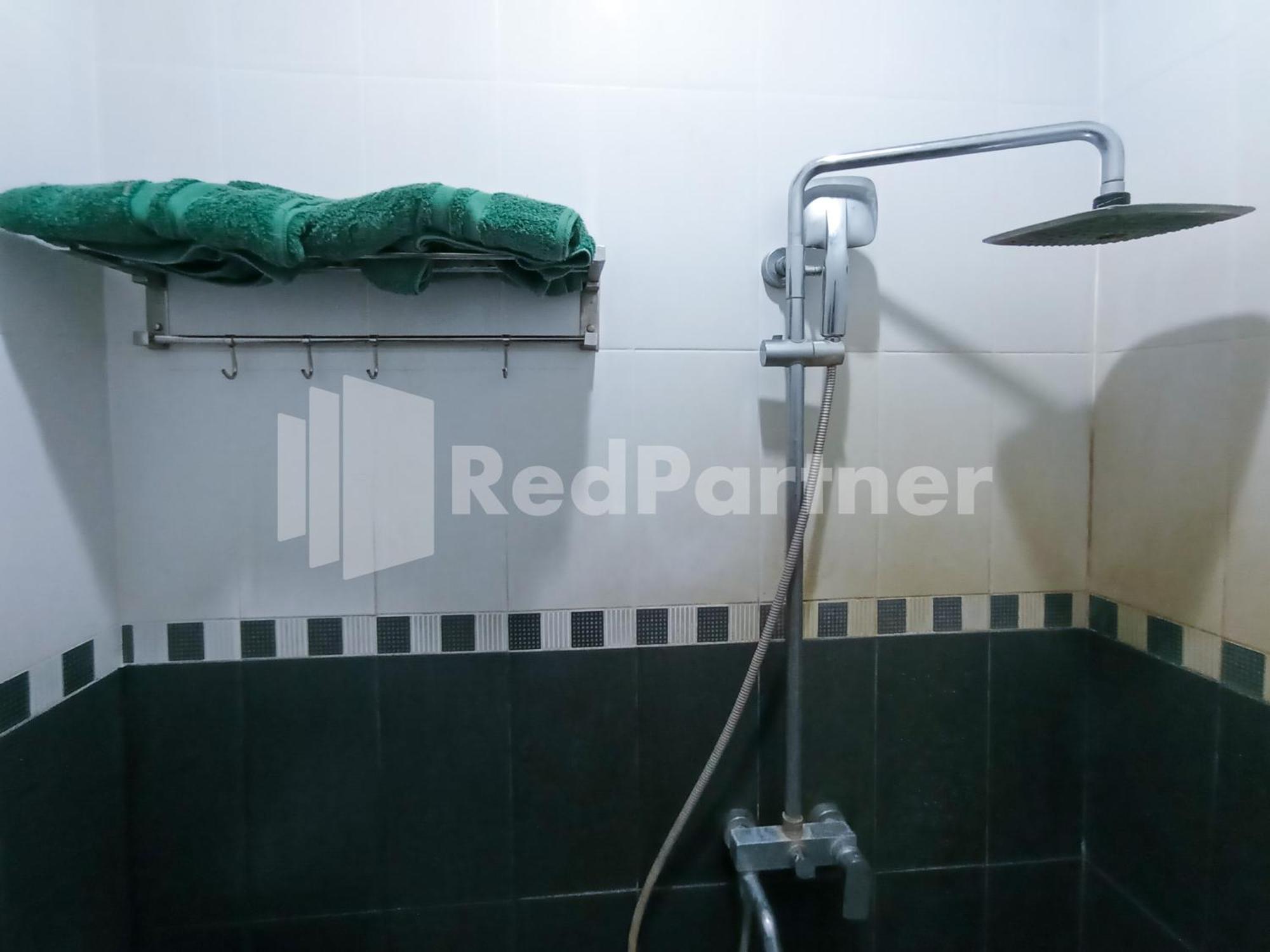 Nillo Hotel Kebumen Mitra Reddoorz Esterno foto
