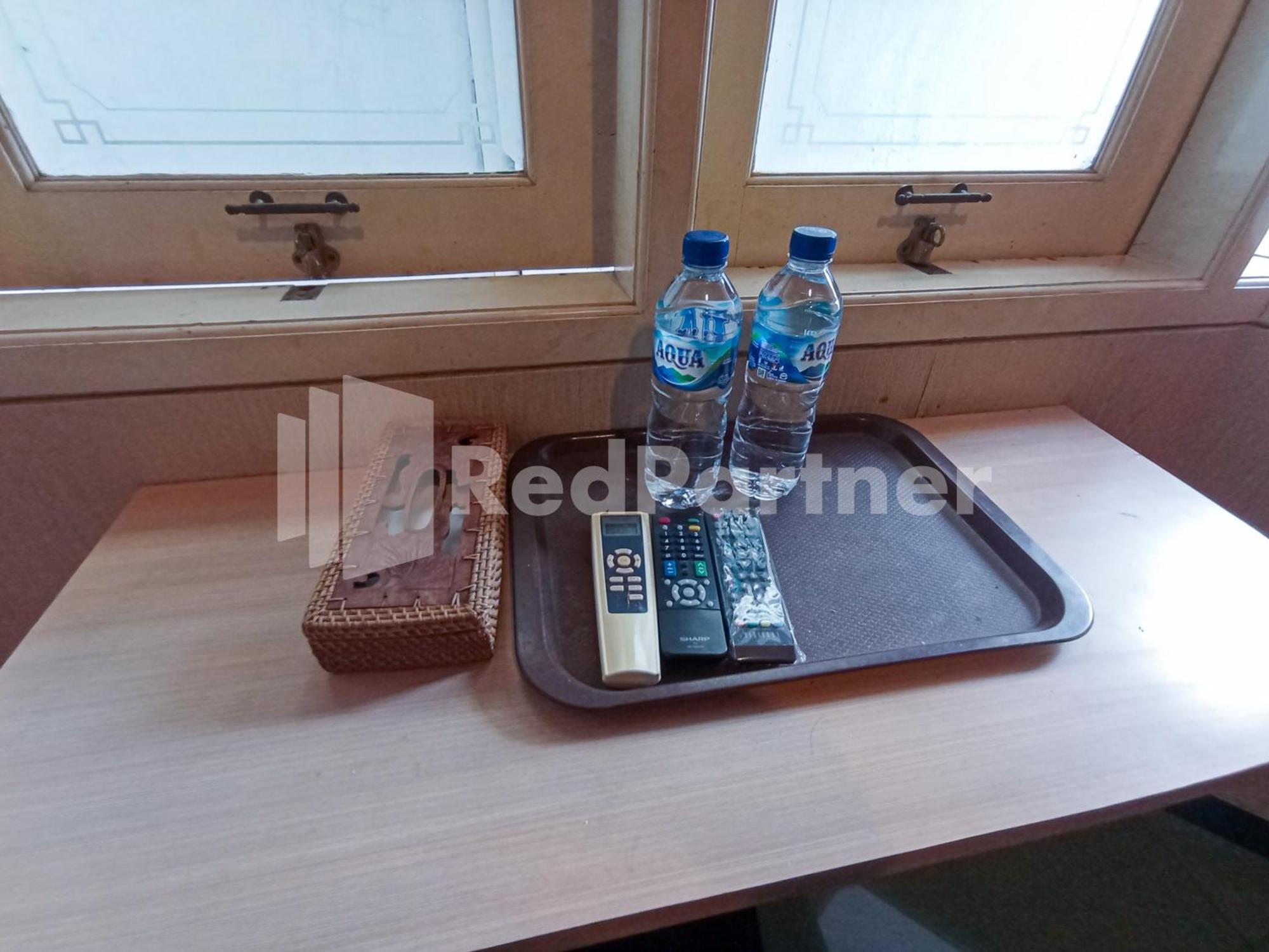 Nillo Hotel Kebumen Mitra Reddoorz Esterno foto
