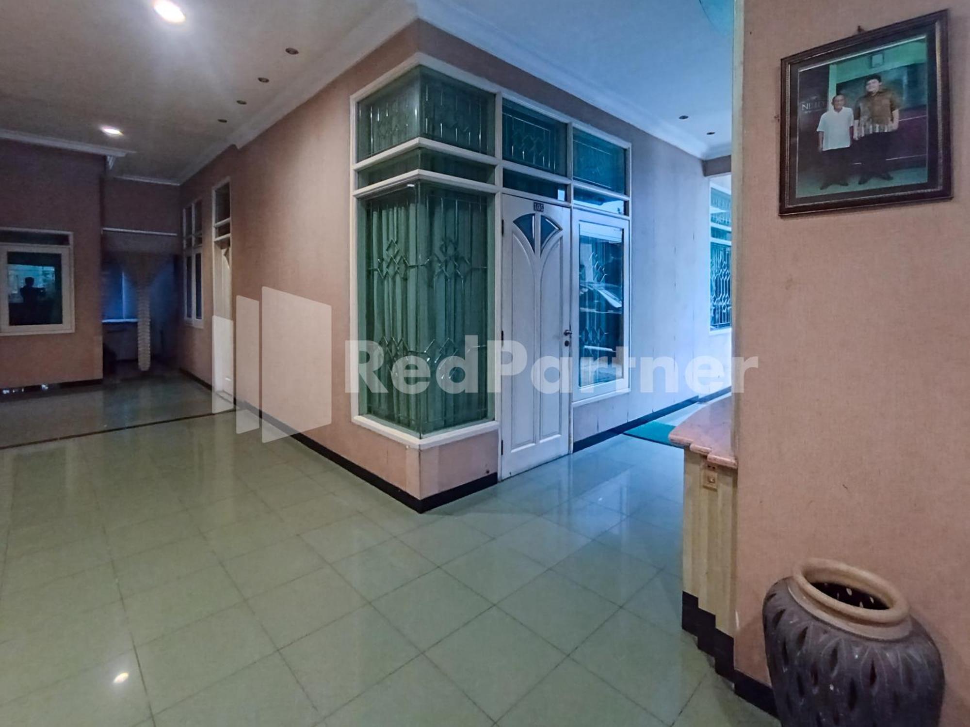 Nillo Hotel Kebumen Mitra Reddoorz Esterno foto