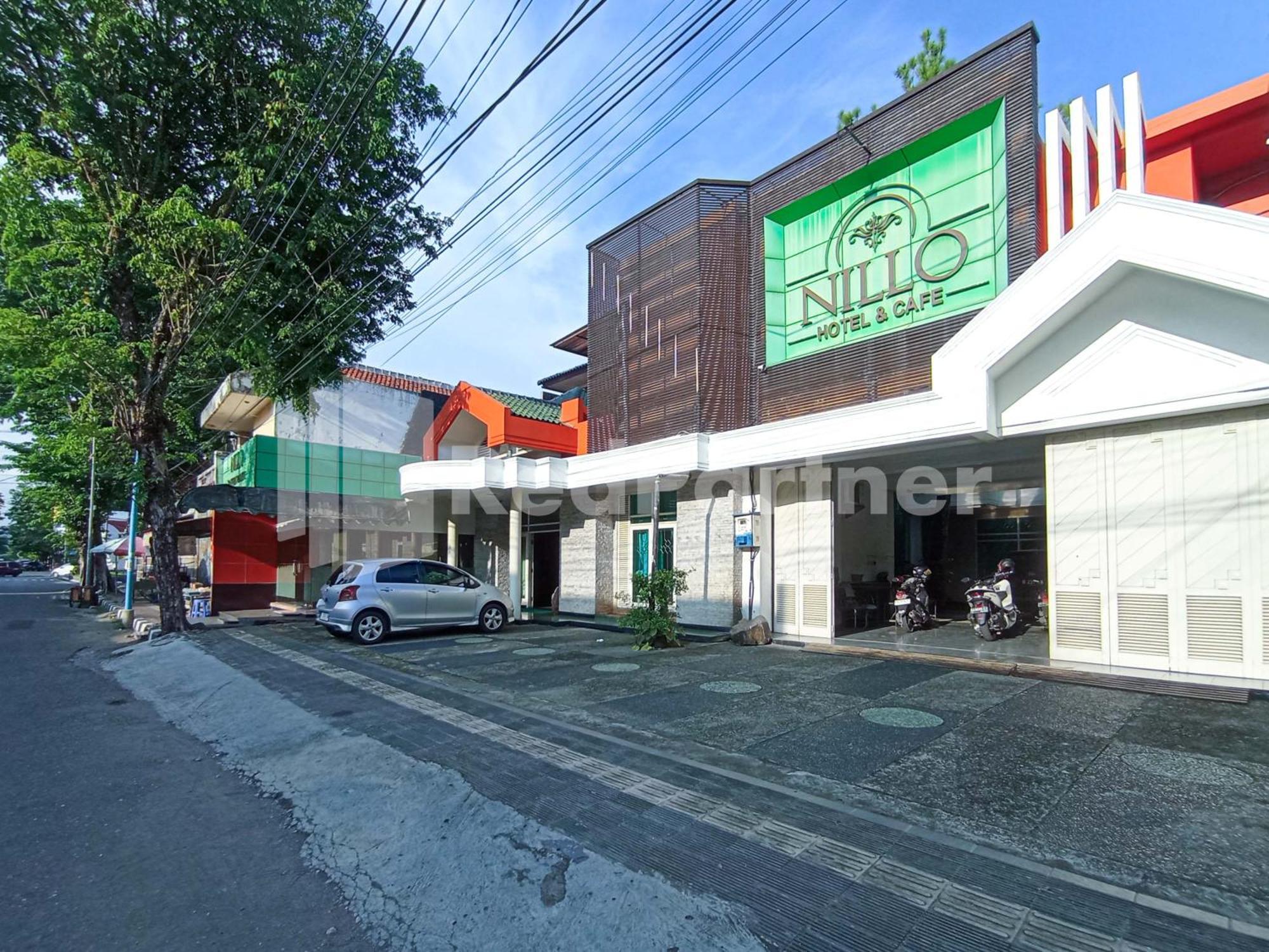 Nillo Hotel Kebumen Mitra Reddoorz Esterno foto